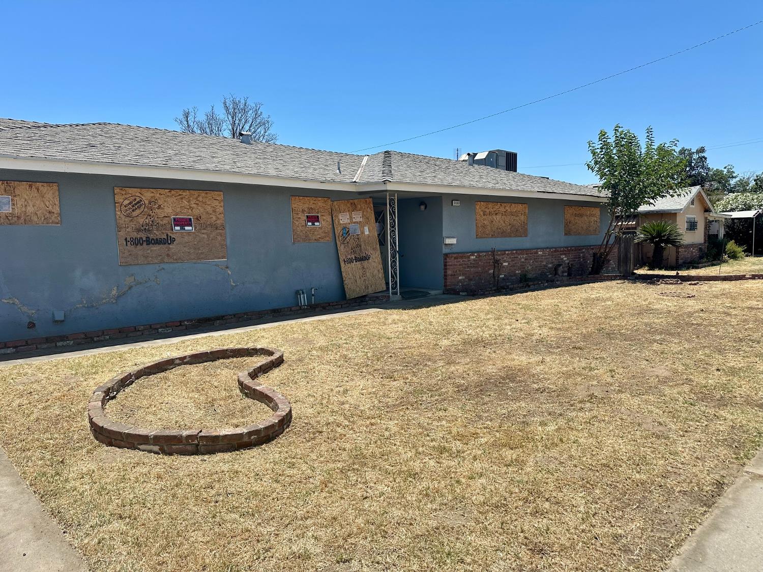 2153 Knowles St, Selma, CA 93662
