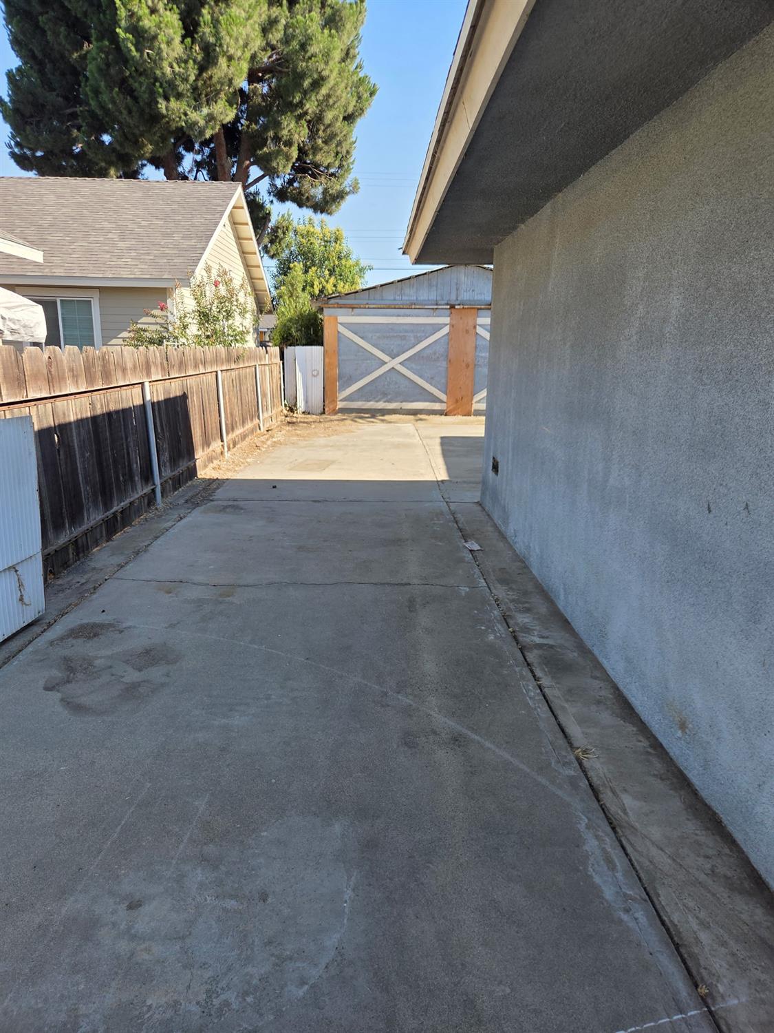2153 Knowles St, Selma, CA 93662