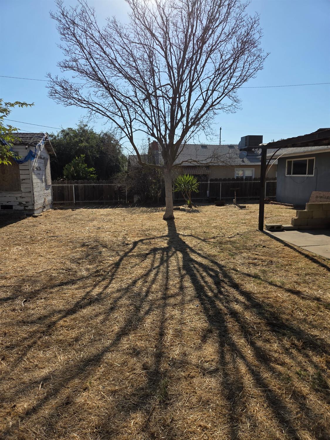 2153 Knowles St, Selma, CA 93662