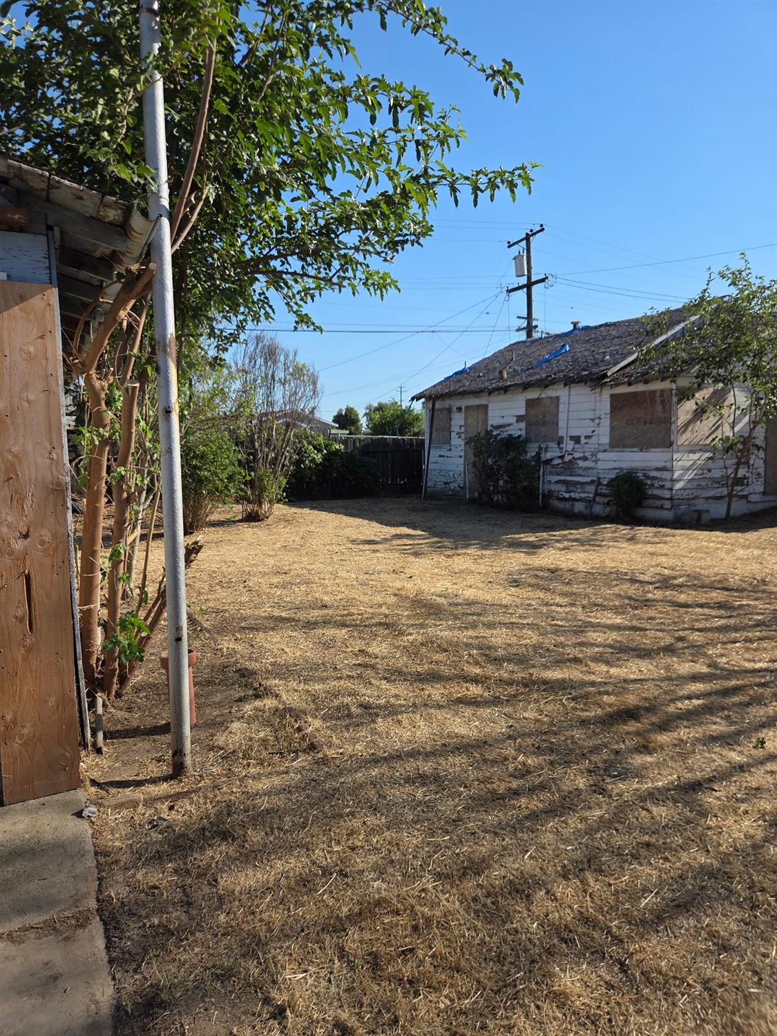 2153 Knowles St, Selma, CA 93662