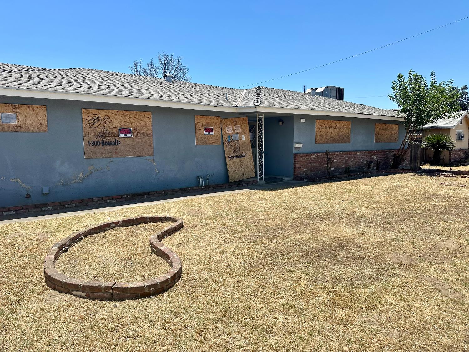 2153 Knowles St, Selma, CA 93662