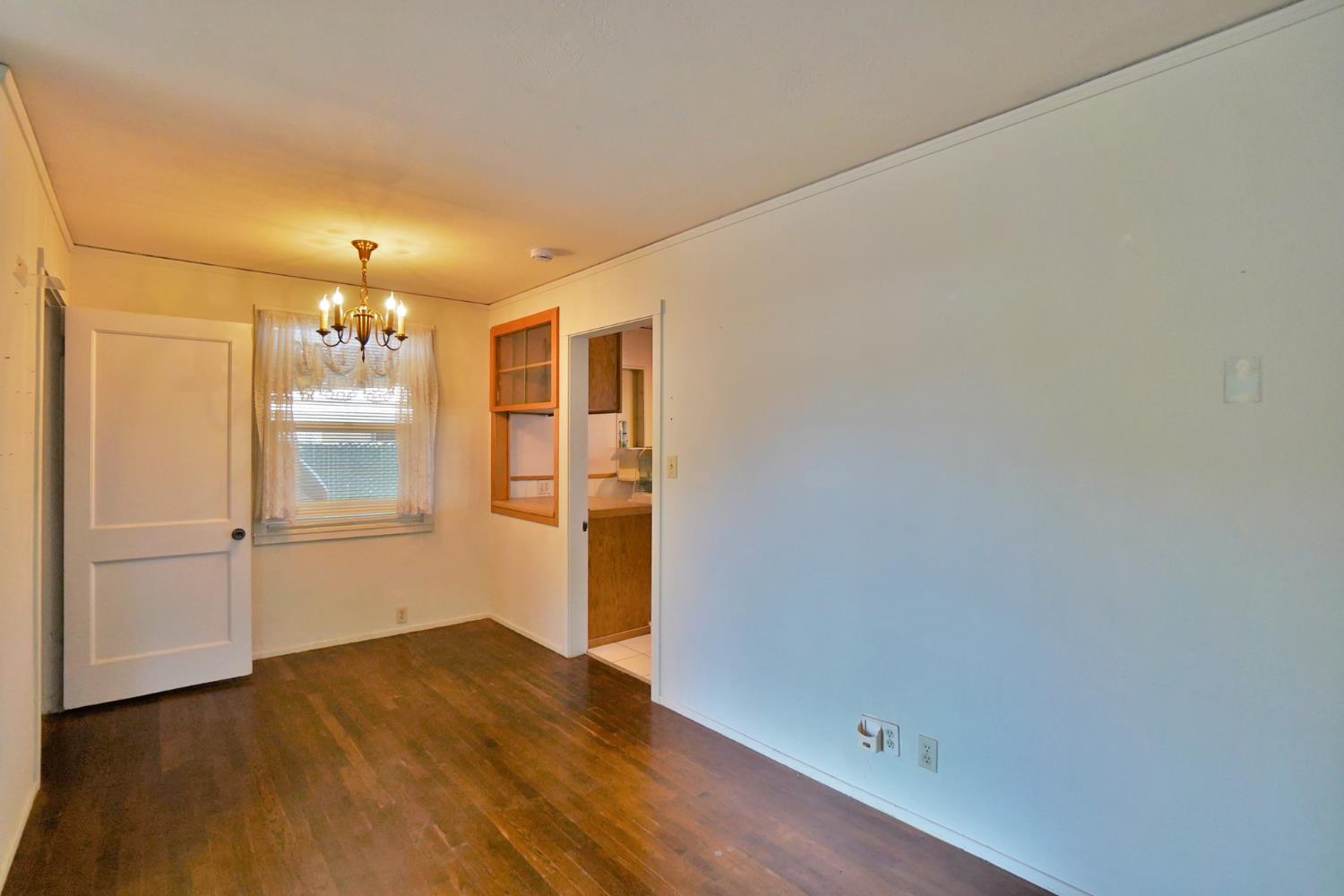 2307 N Valeria St, Fresno, CA 93703
