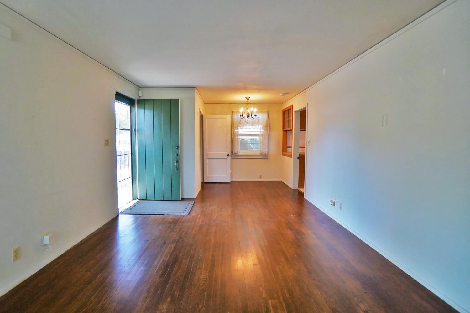 2307 N Valeria St, Fresno, CA 93703