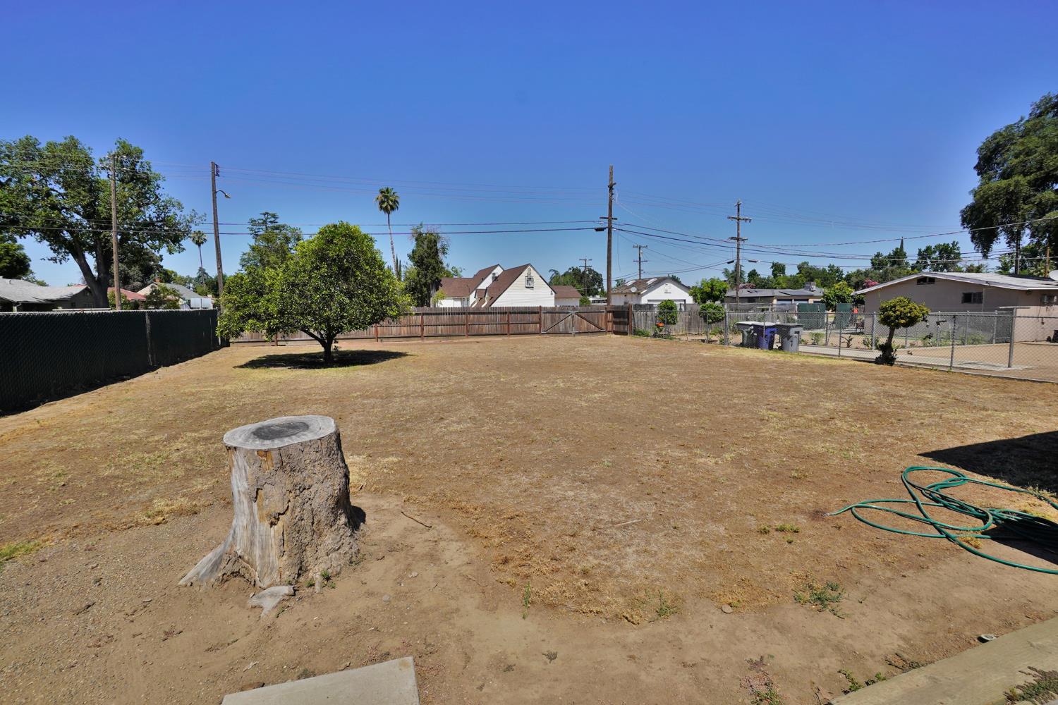 2307 N Valeria St, Fresno, CA 93703