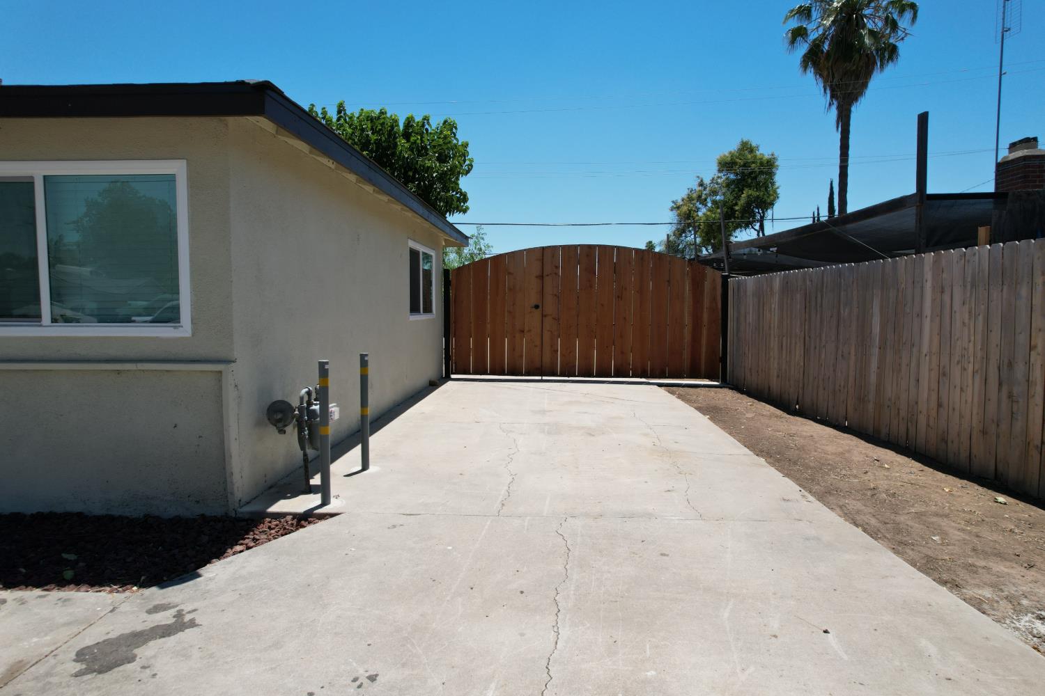 5326 E Clay Ave, Fresno, CA 93727