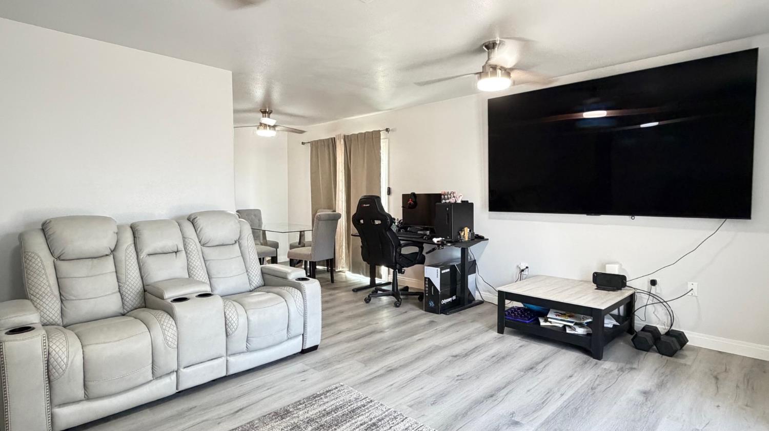 5326 E Clay Ave, Fresno, CA 93727
