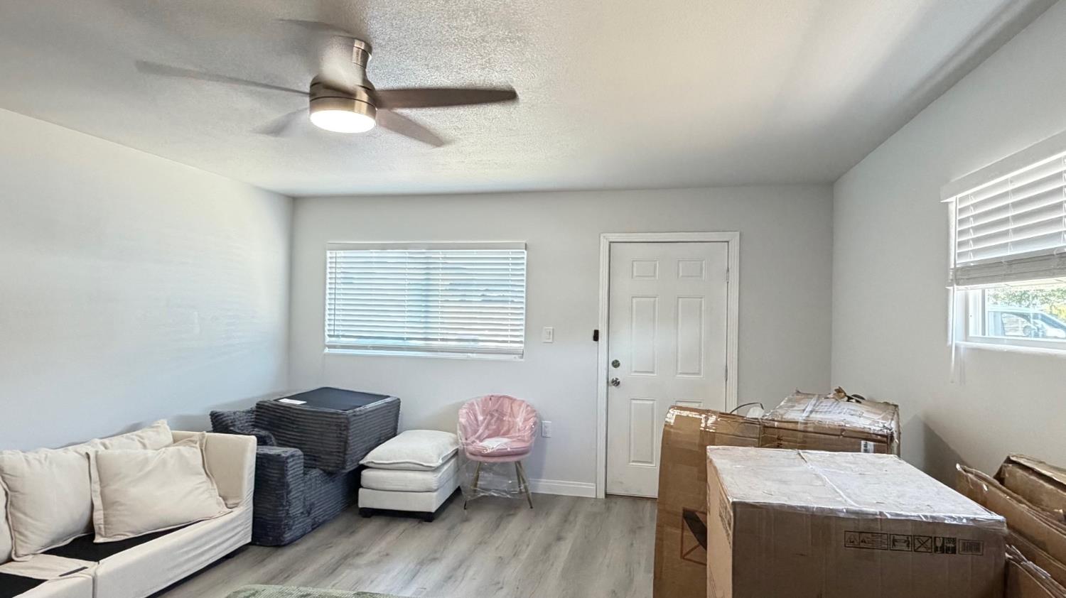 5326 E Clay Ave, Fresno, CA 93727