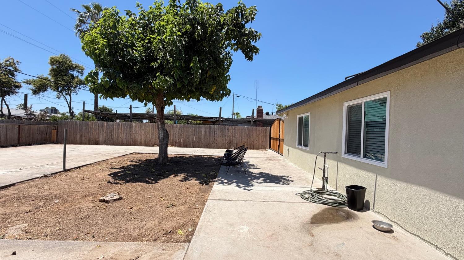 5326 E Clay Ave, Fresno, CA 93727