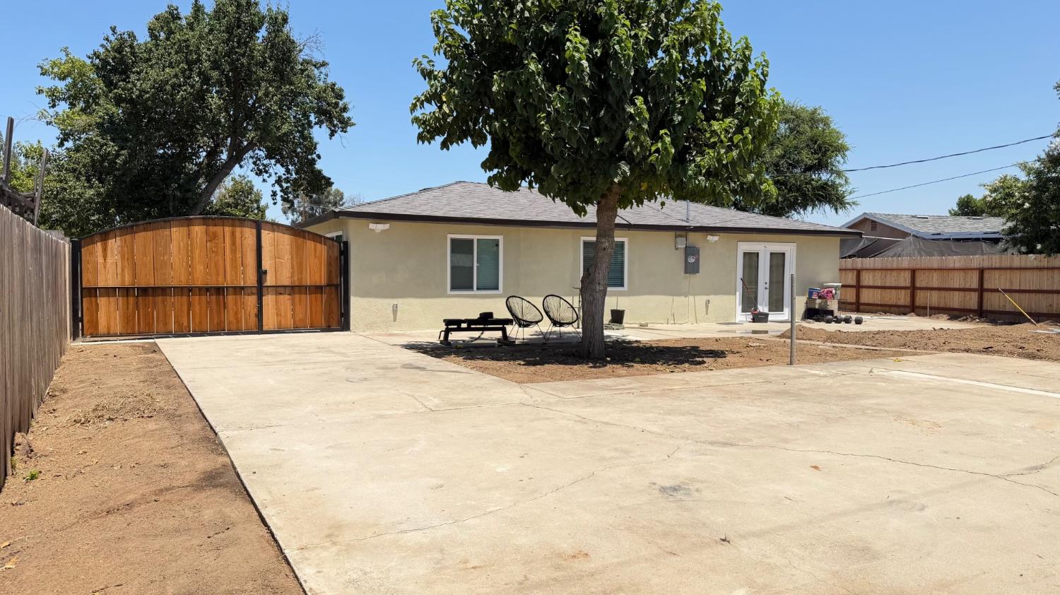 5326 E Clay Ave, Fresno, CA 93727