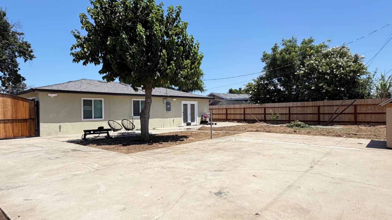 5326 E Clay Ave, Fresno, CA 93727