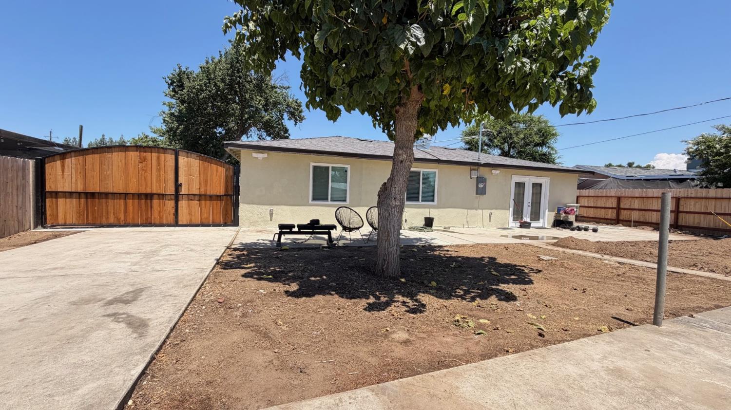 5326 E Clay Ave, Fresno, CA 93727