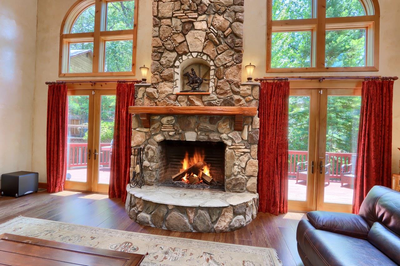 54736 Willow Cove Rd, Bass Lake, CA 93604
