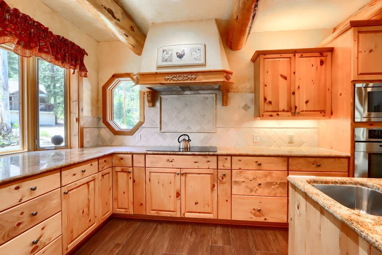 54736 Willow Cove Rd, Bass Lake, CA 93604