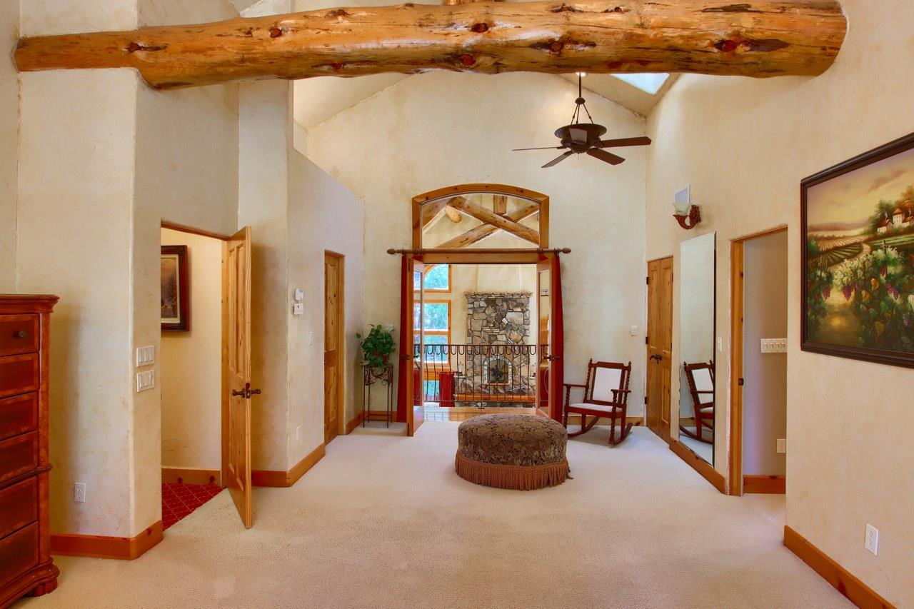 54736 Willow Cove Rd, Bass Lake, CA 93604