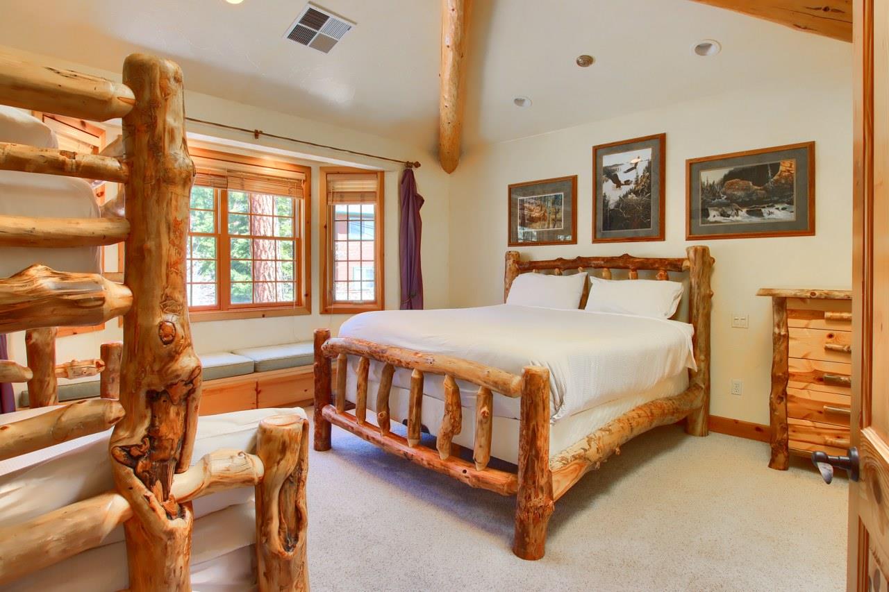 54736 Willow Cove Rd, Bass Lake, CA 93604