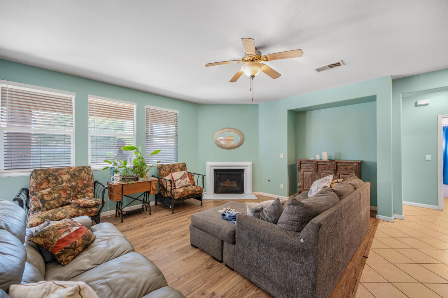 2835 Myrtle Ave, Sanger, CA 93657