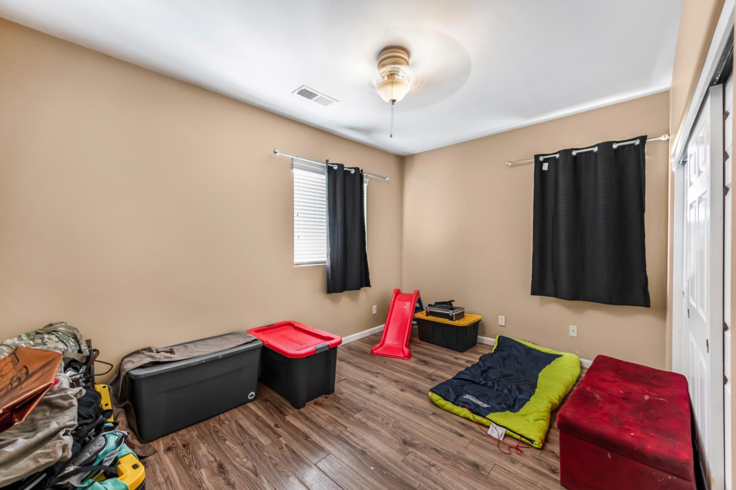 2835 Myrtle Ave, Sanger, CA 93657