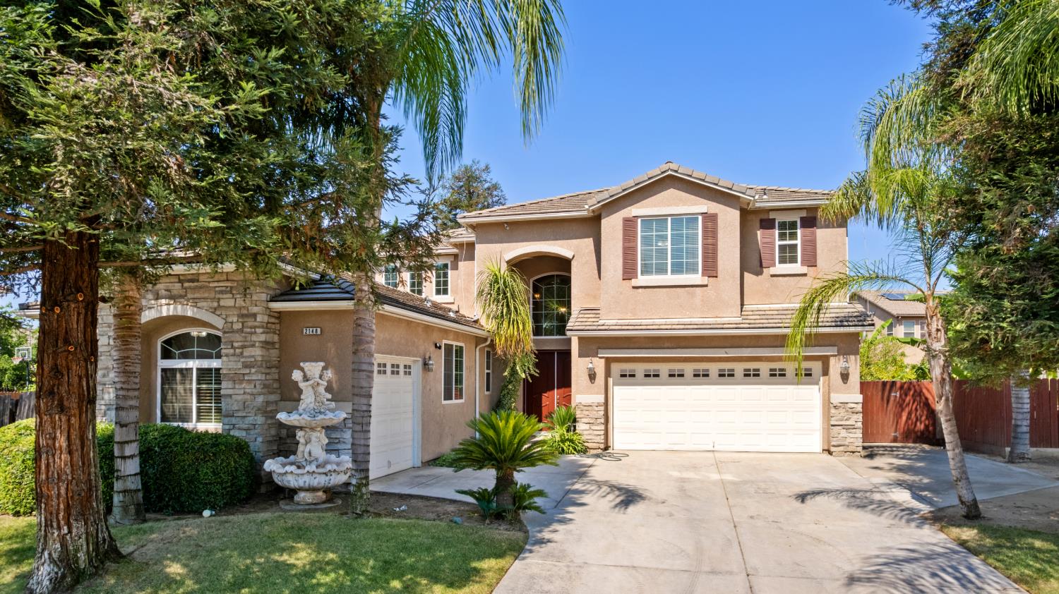 2148 S Purdue Ave, Fresno, CA 93727