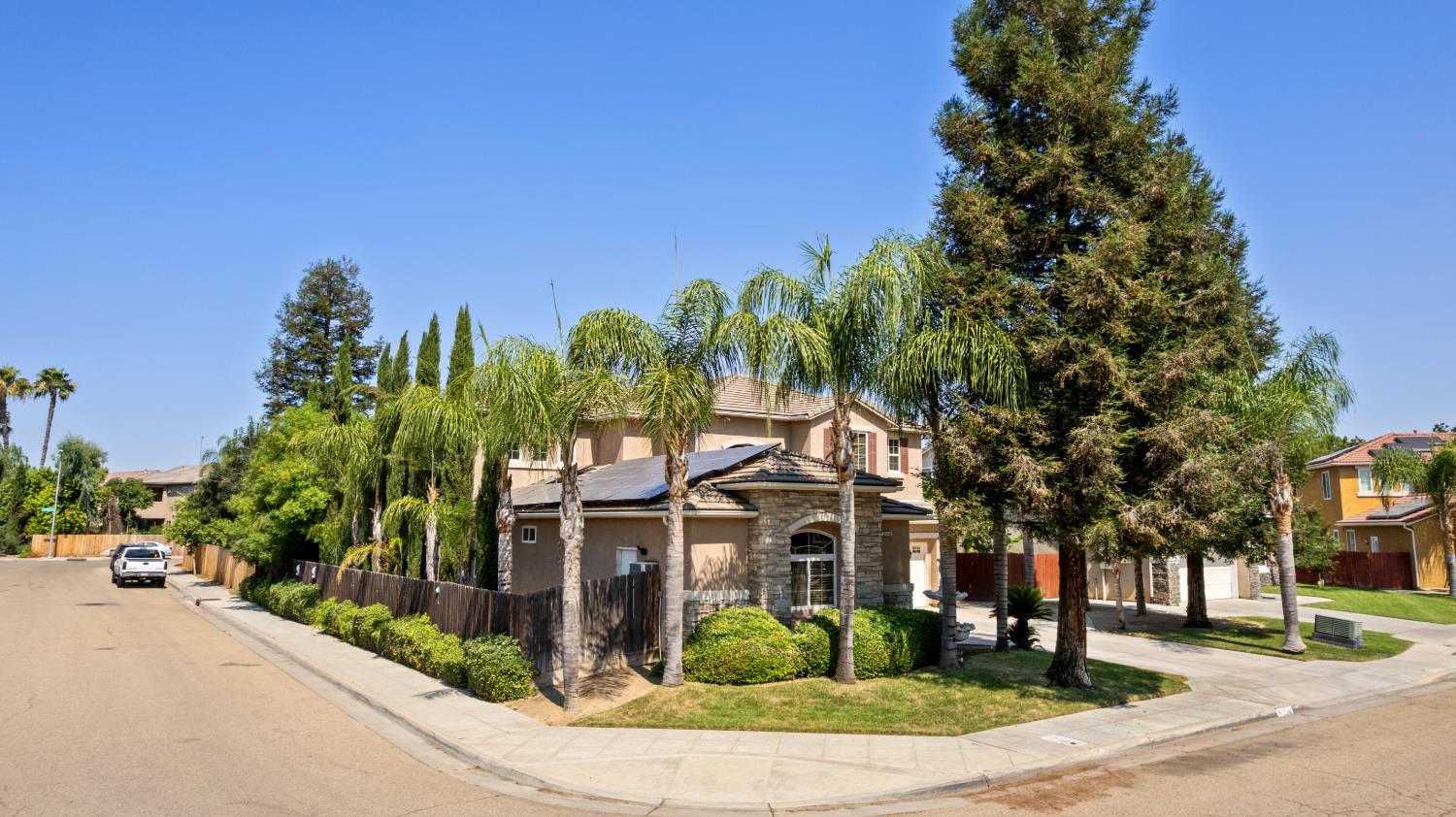 2148 S Purdue Ave, Fresno, CA 93727