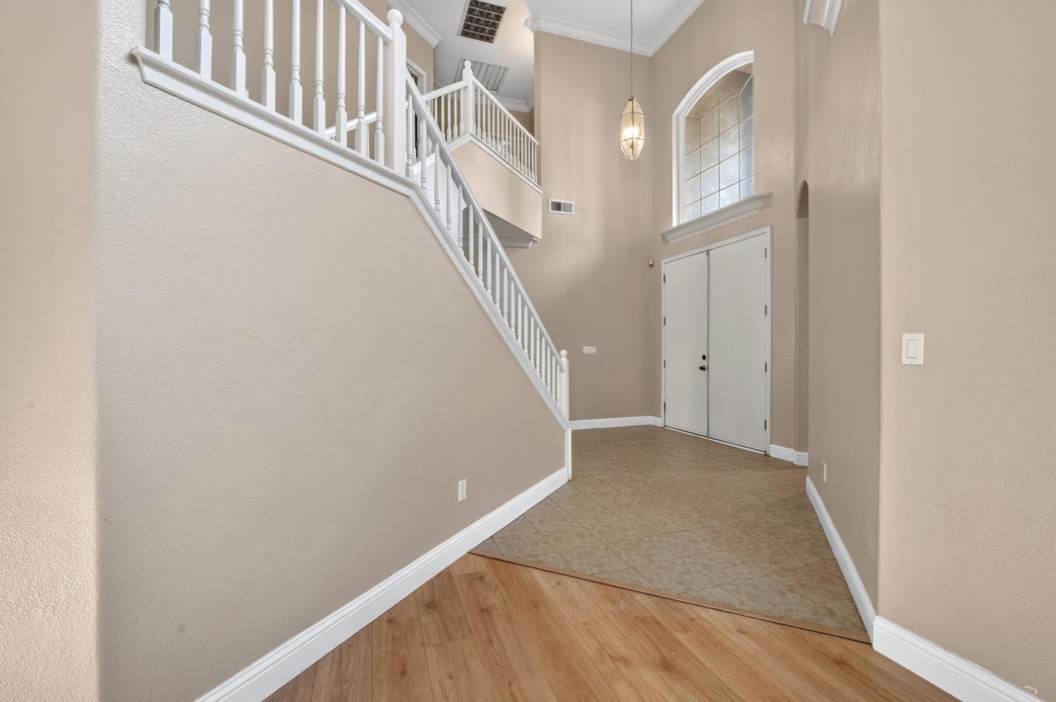 2148 S Purdue Ave, Fresno, CA 93727