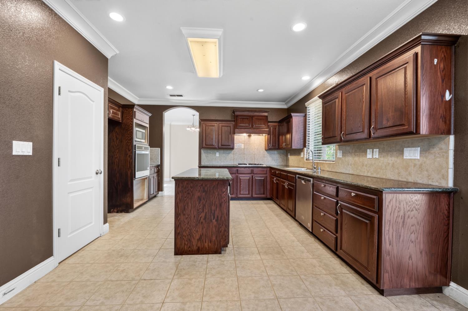 2148 S Purdue Ave, Fresno, CA 93727