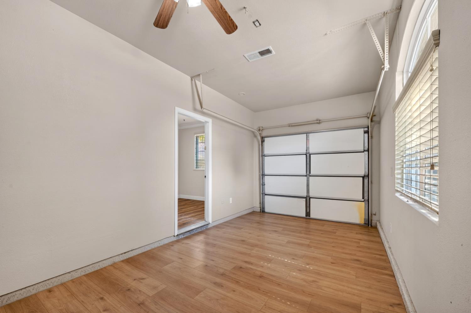 2148 S Purdue Ave, Fresno, CA 93727