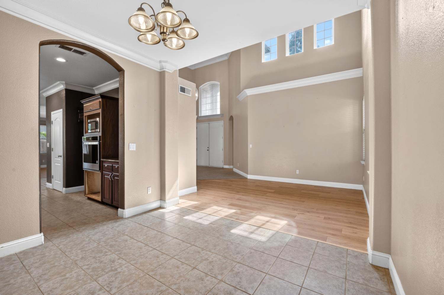 2148 S Purdue Ave, Fresno, CA 93727