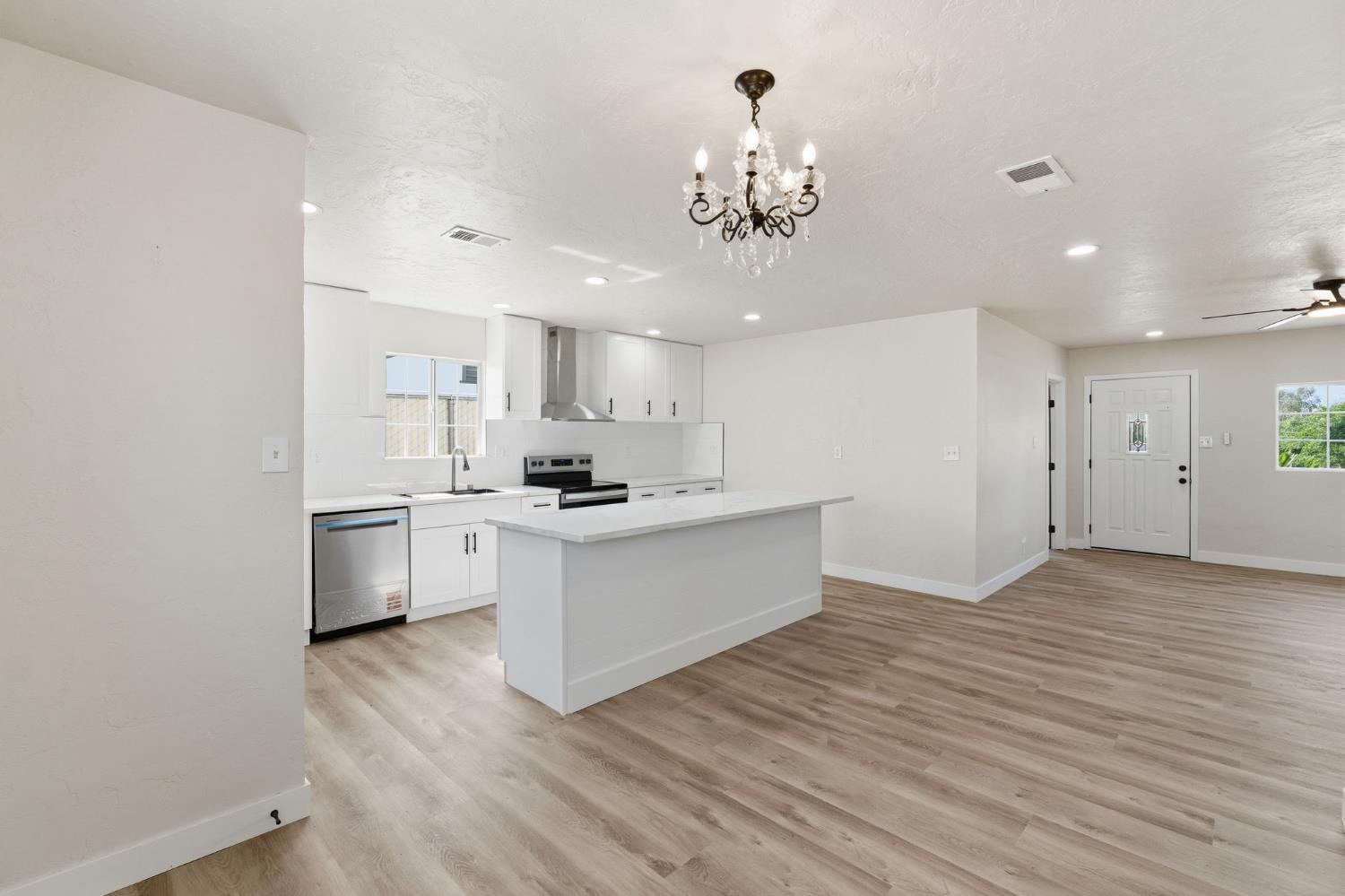 3851 E Marcus Ave, Friant, CA 93626