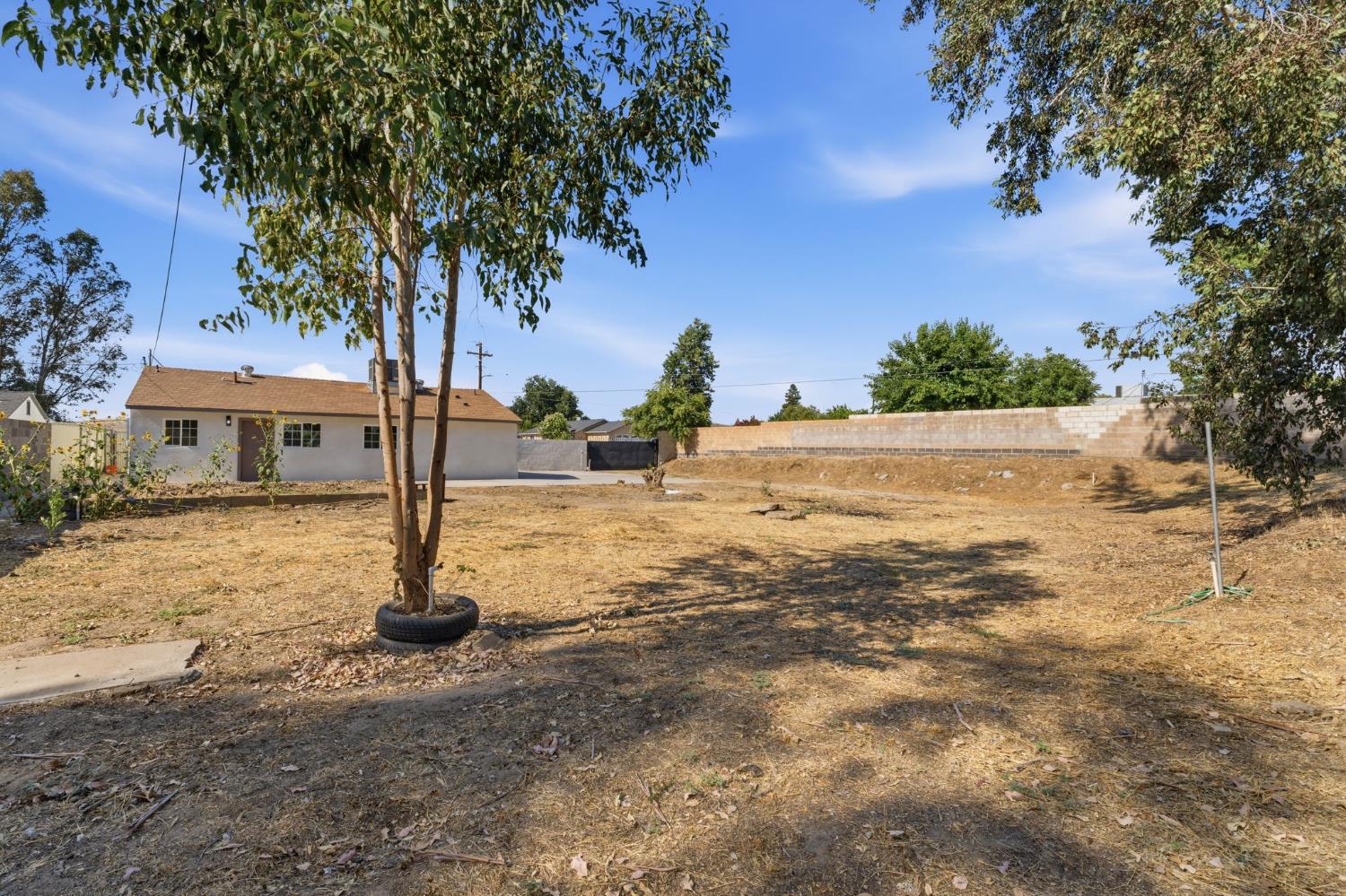 3851 E Marcus Ave, Friant, CA 93626