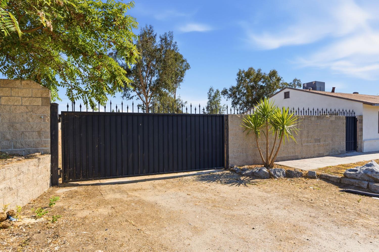 3851 E Marcus Ave, Friant, CA 93626
