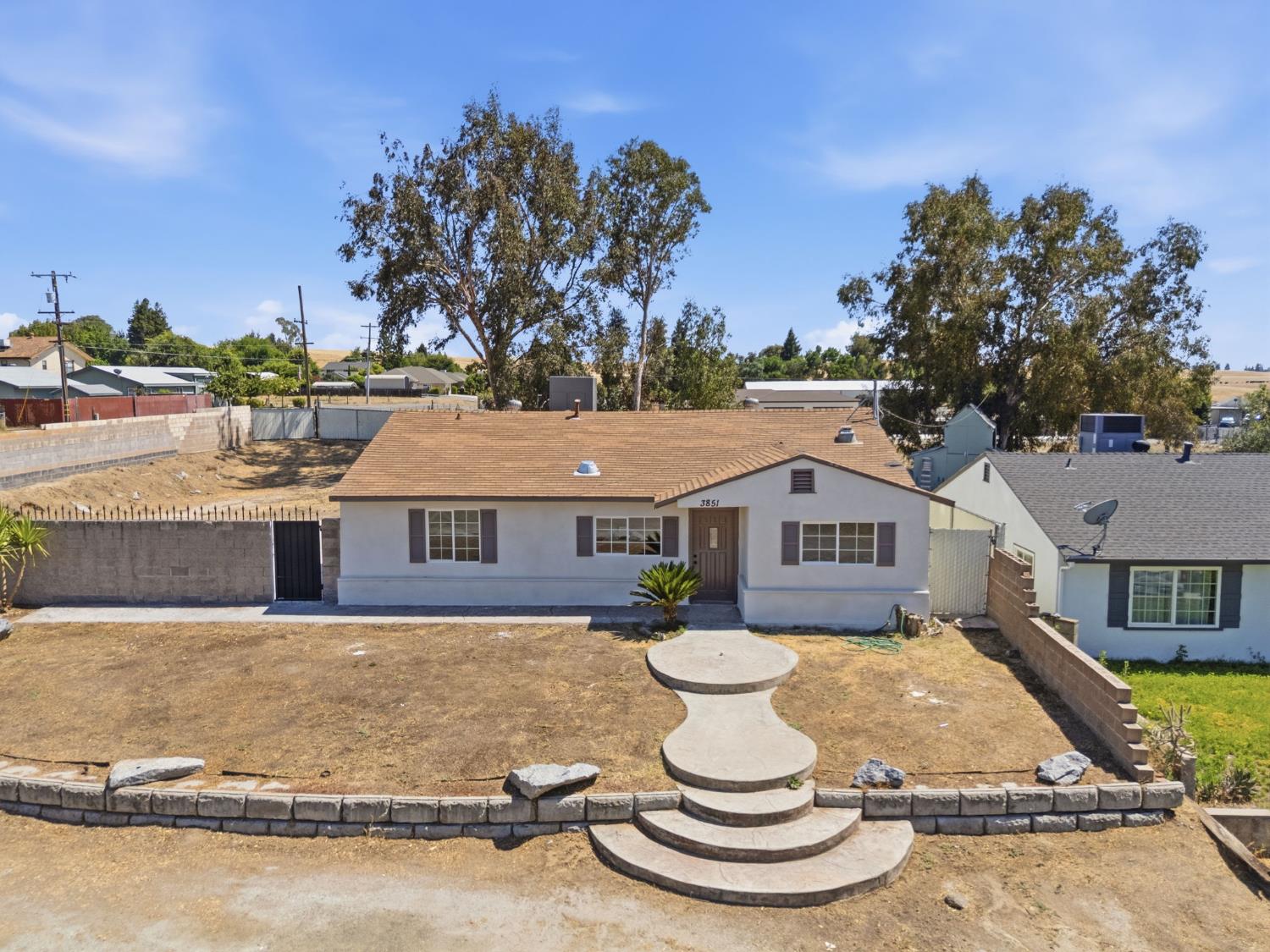 3851 E Marcus Ave, Friant, CA 93626