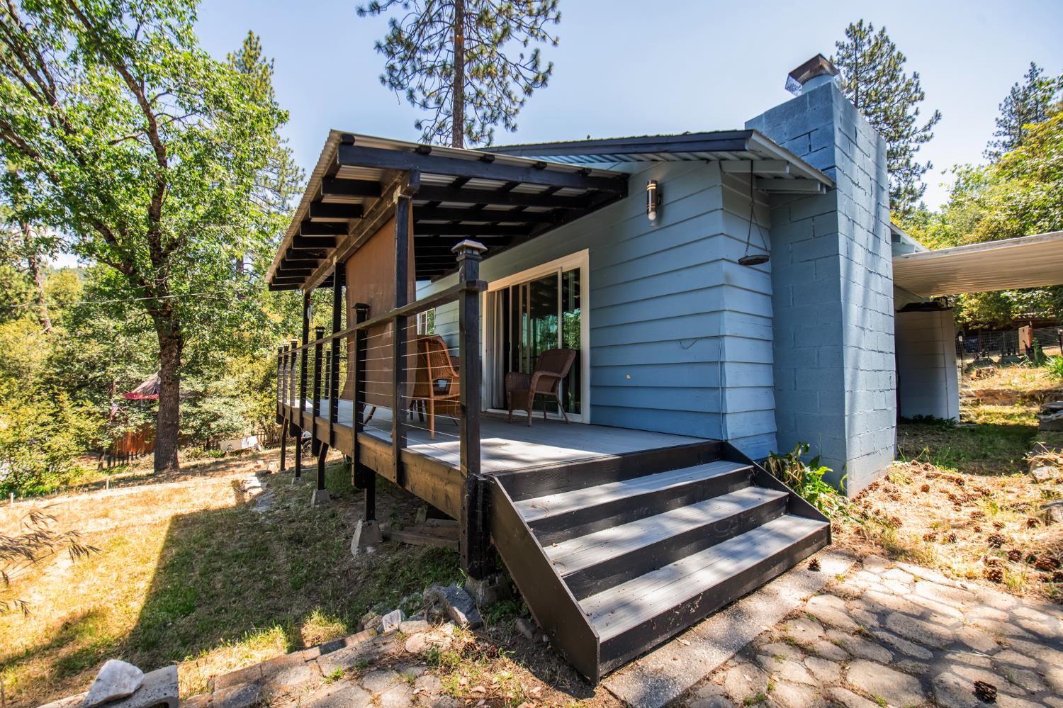 43191 W Sugar Pine Dr, Oakhurst, CA 93644