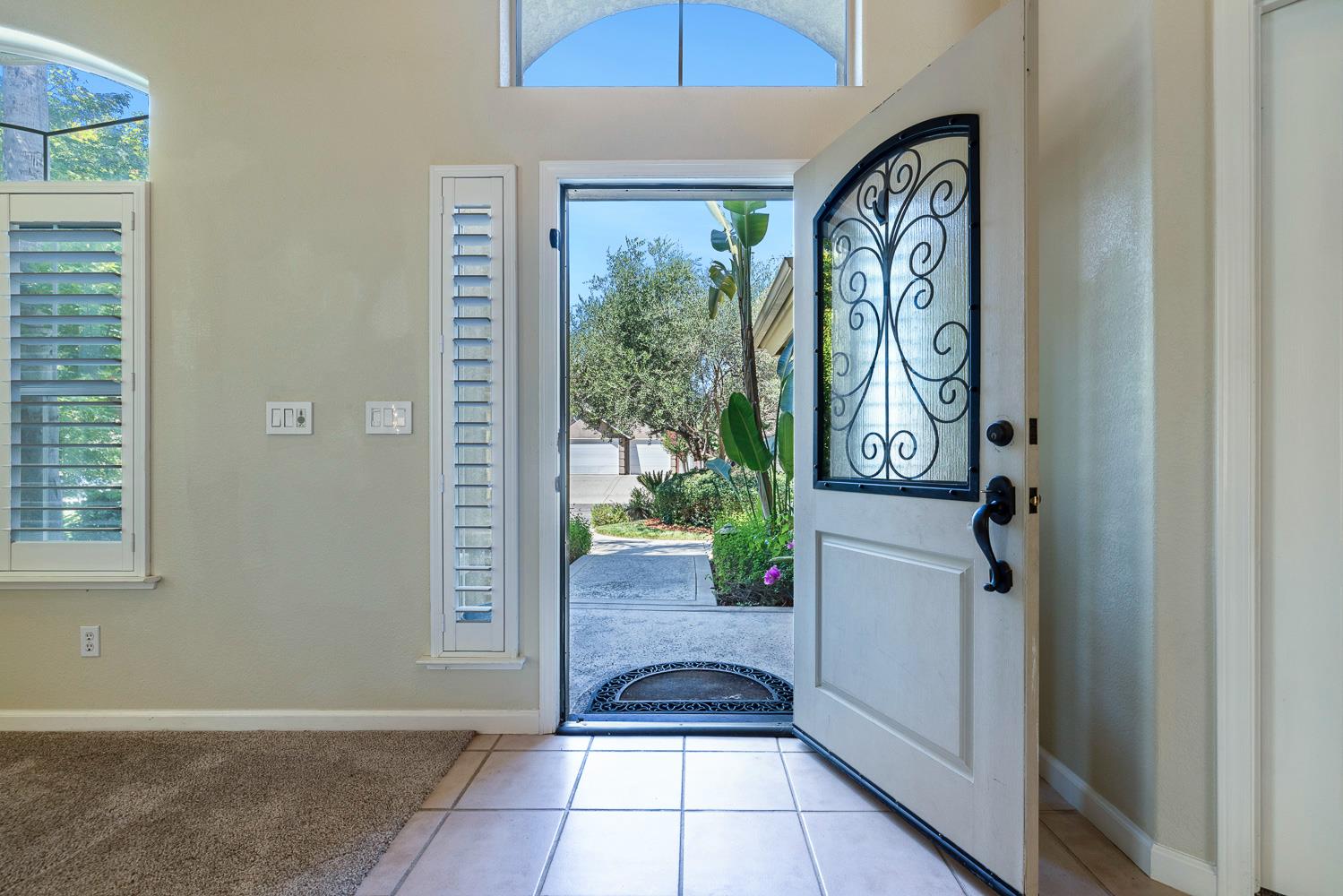 9396 N St Martin Dr, Fresno, CA 93720