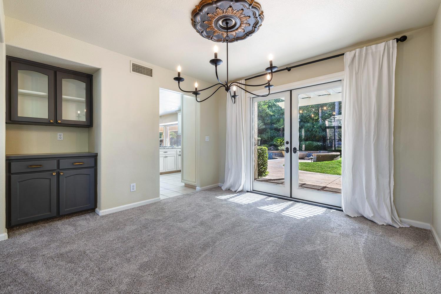 9396 N St Martin Dr, Fresno, CA 93720