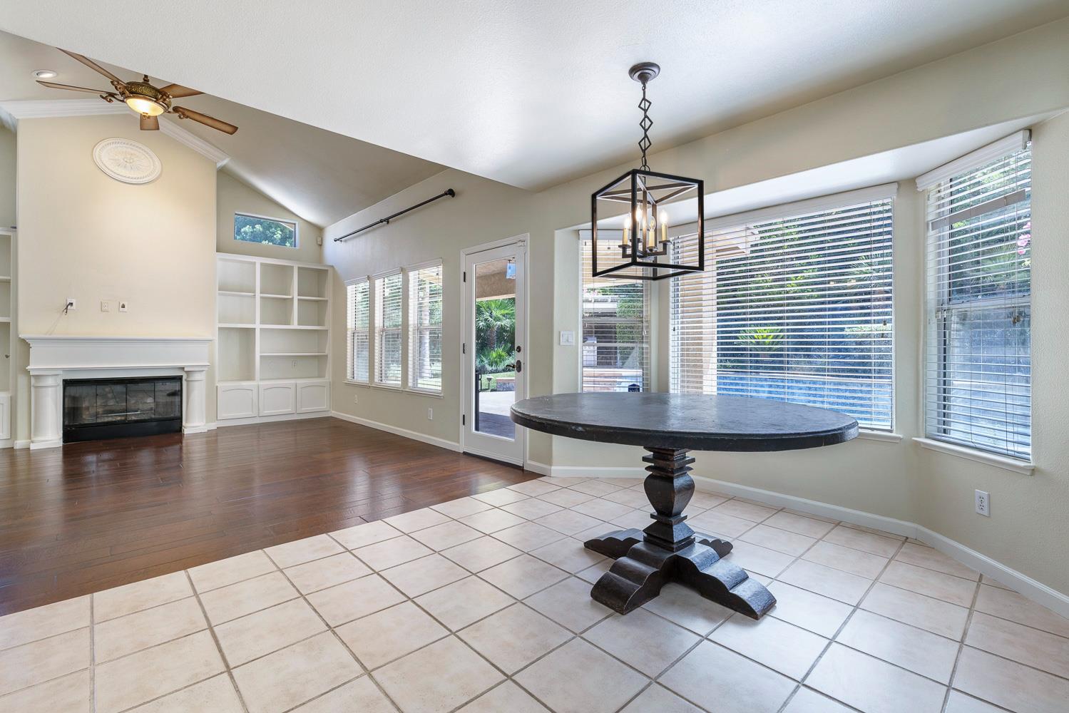 9396 N St Martin Dr, Fresno, CA 93720