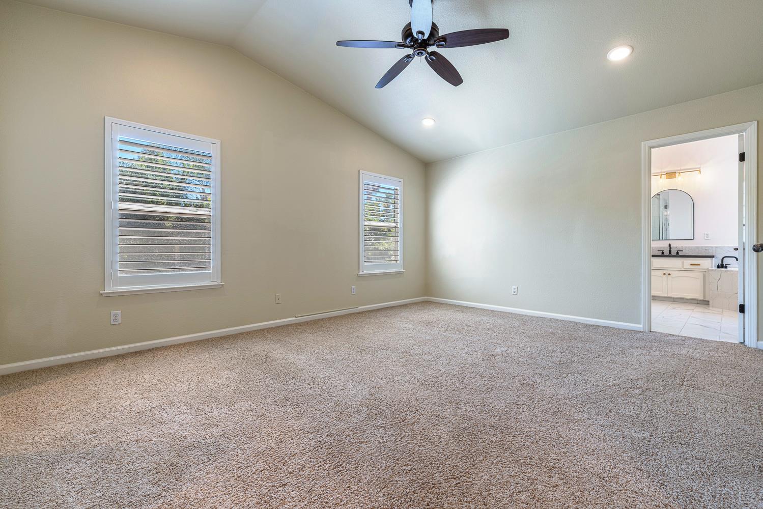 9396 N St Martin Dr, Fresno, CA 93720
