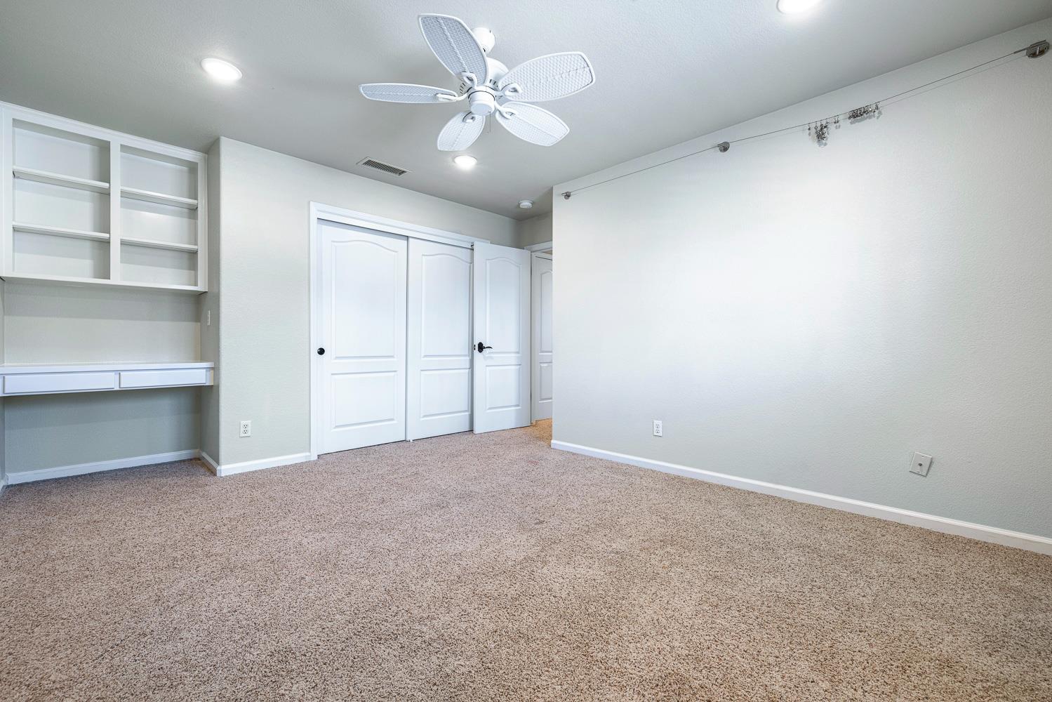 9396 N St Martin Dr, Fresno, CA 93720