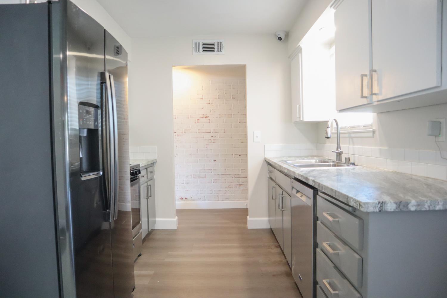 1657 E Paul Ave, Fresno, CA 93710