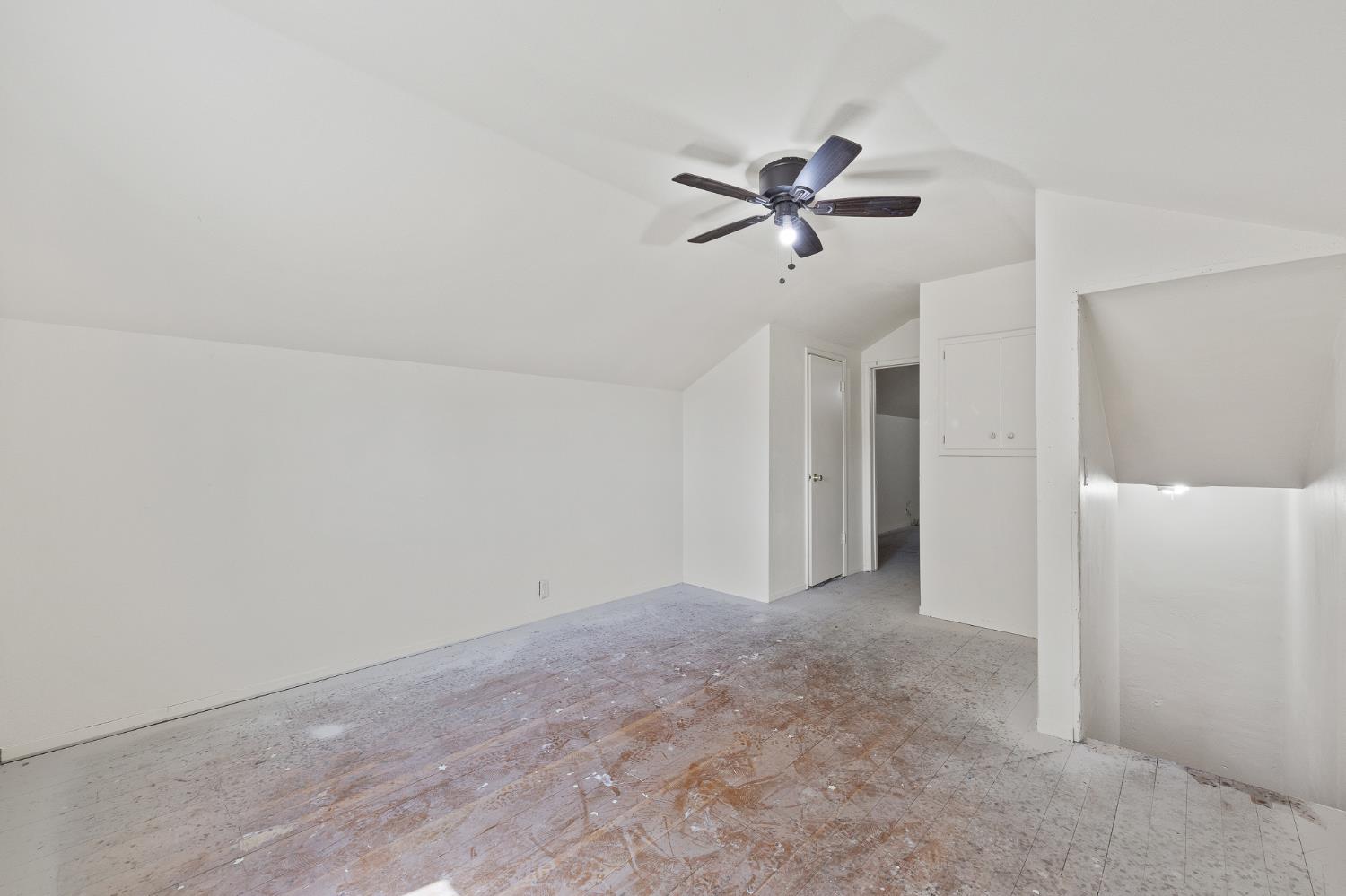 2448 S Lewis Ln, Sanger, CA 93657