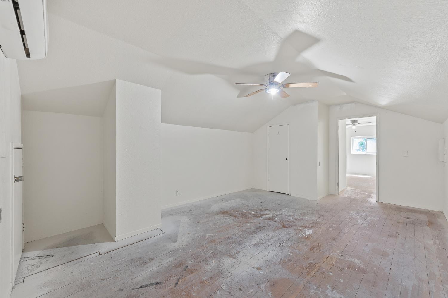 2448 S Lewis Ln, Sanger, CA 93657