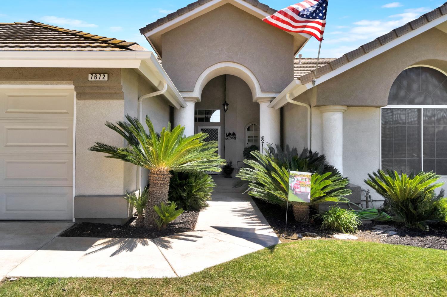 7672 N Dante Ave, Fresno, CA 93722