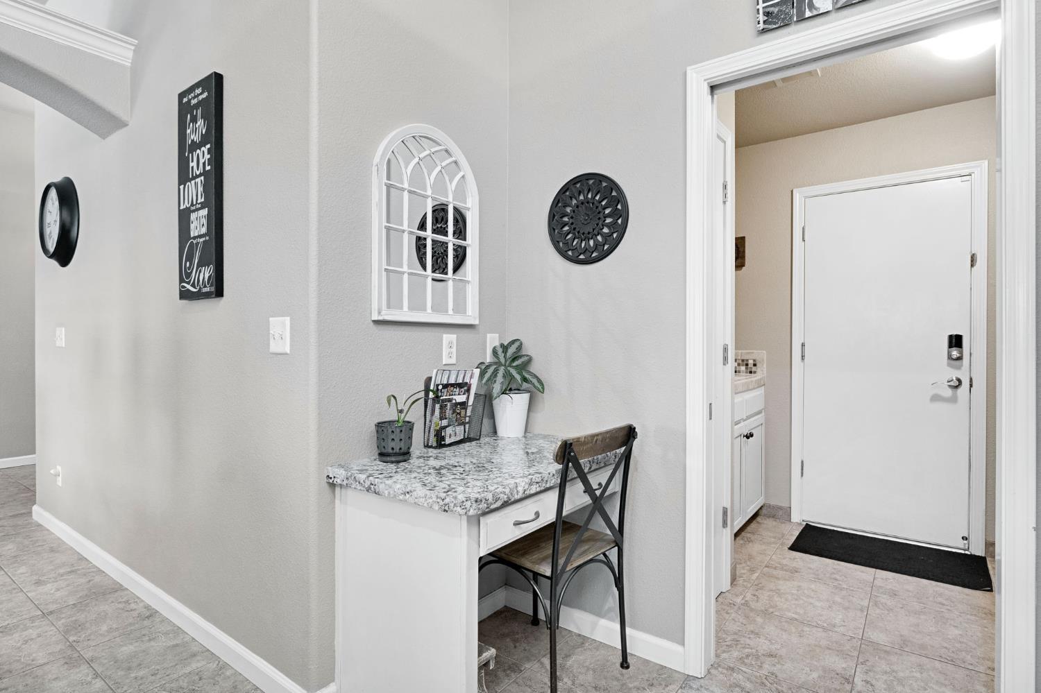 7672 N Dante Ave, Fresno, CA 93722