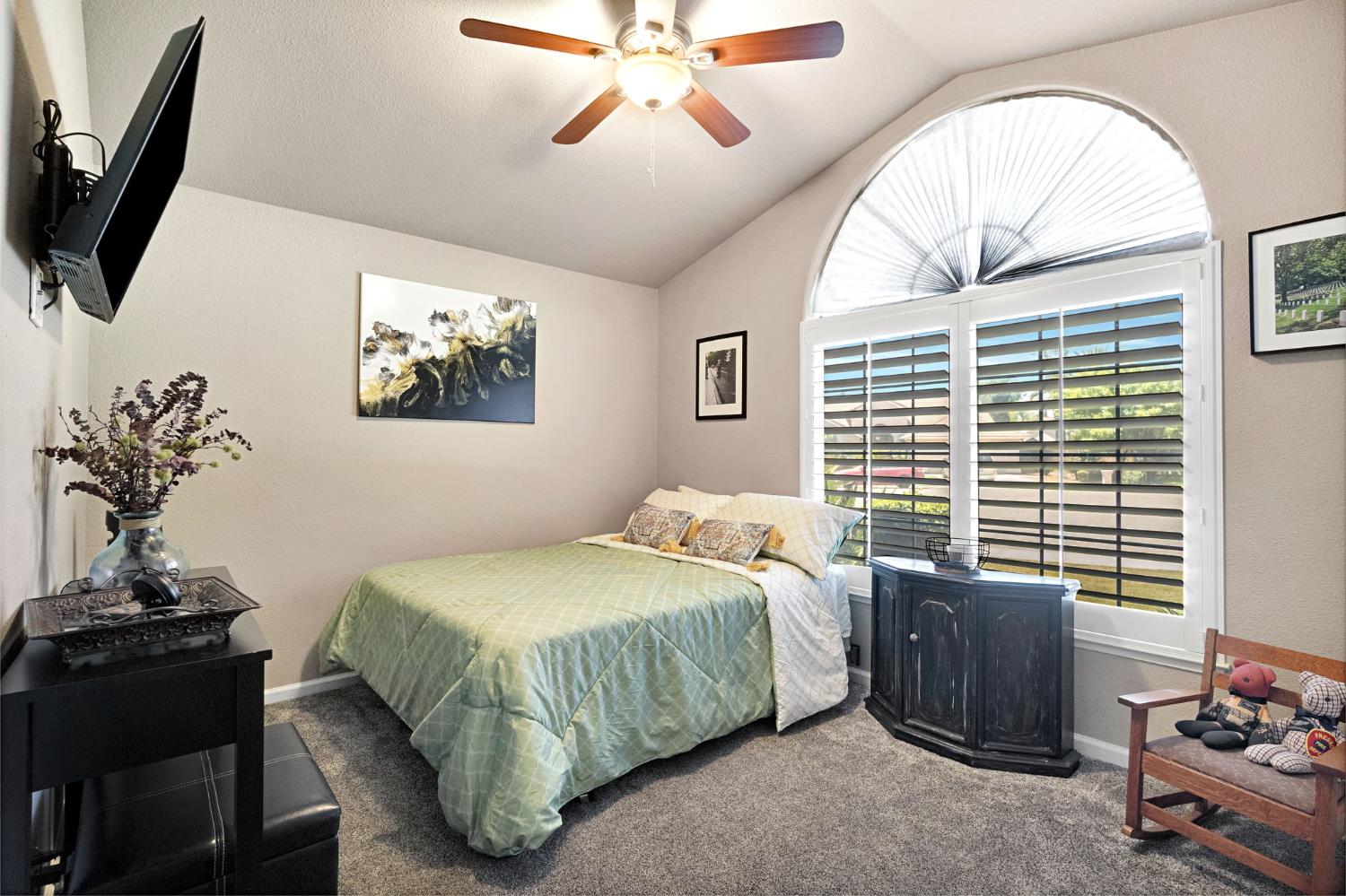 7672 N Dante Ave, Fresno, CA 93722