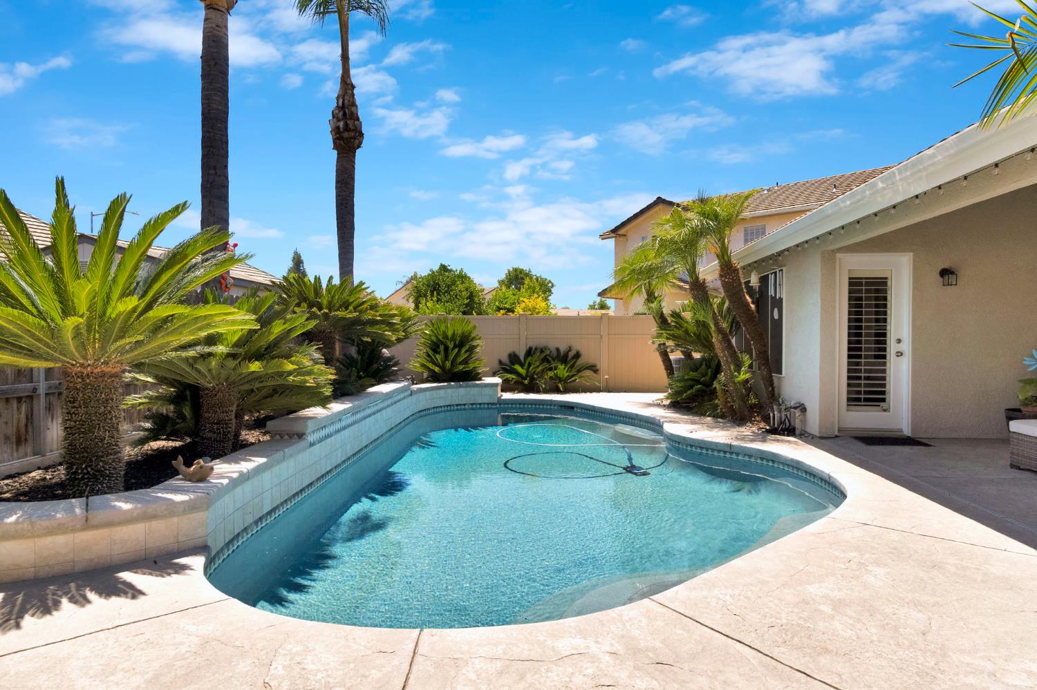 7672 N Dante Ave, Fresno, CA 93722