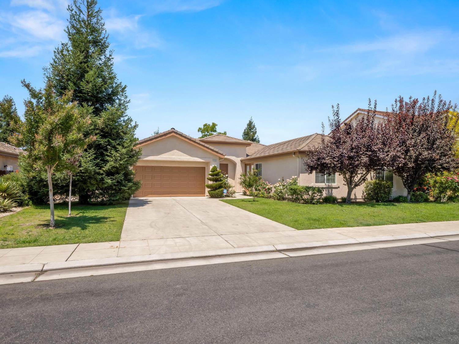 2222 Carson Ave, Clovis, CA 93611