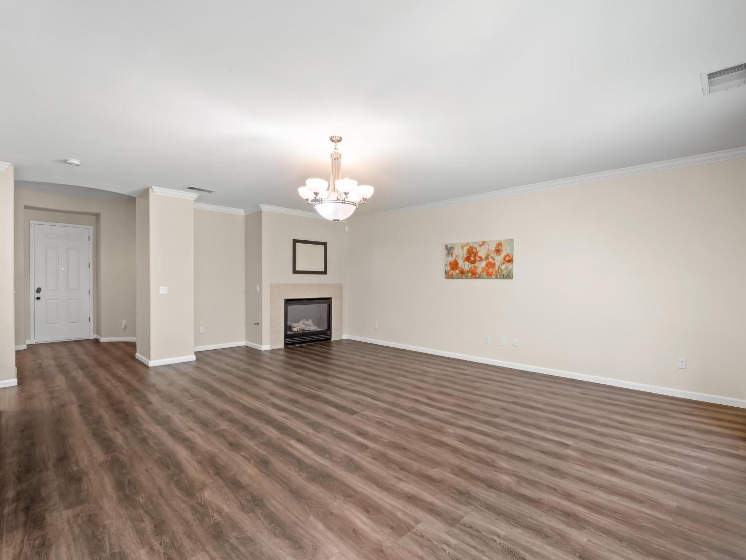2222 Carson Ave, Clovis, CA 93611