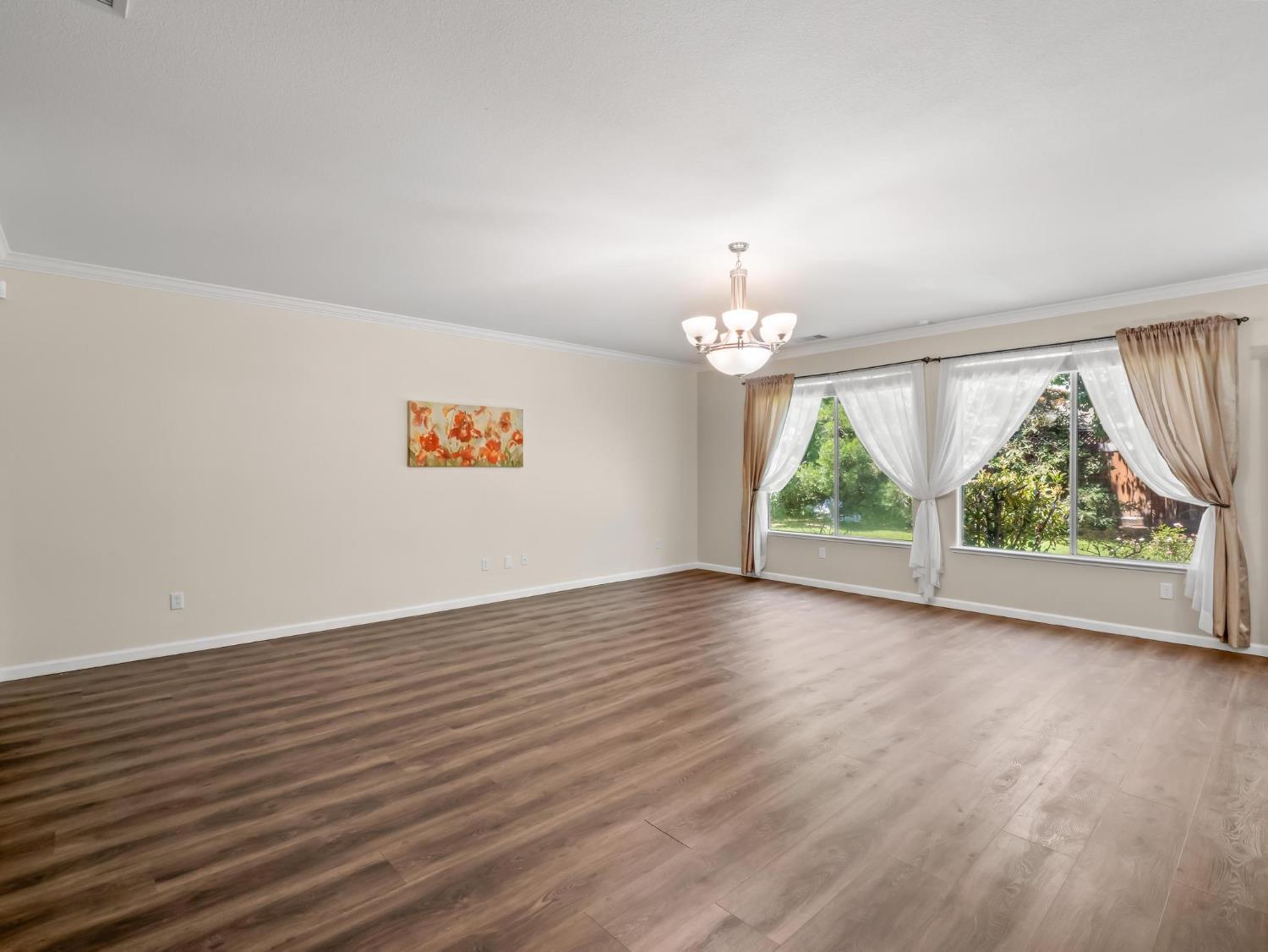 2222 Carson Ave, Clovis, CA 93611