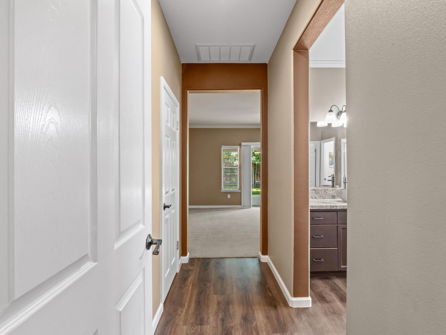 2222 Carson Ave, Clovis, CA 93611