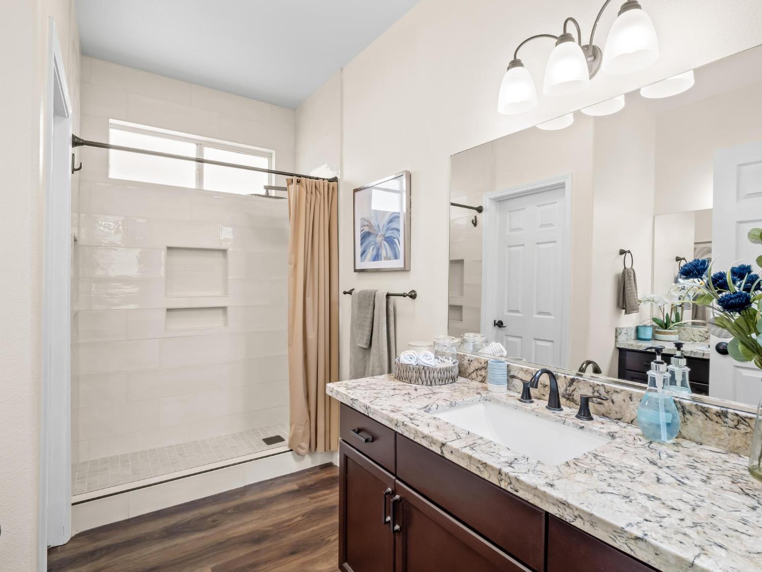2222 Carson Ave, Clovis, CA 93611