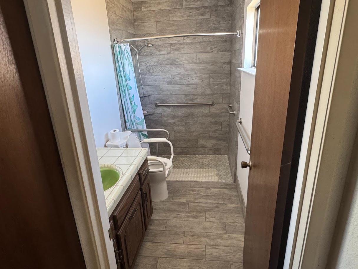 376 E Klepper, Caruthers, CA 93609
